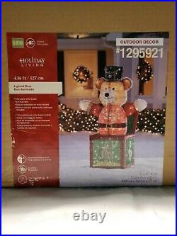 Holiday Living 50 Bear in Gift Box Sculpture w White LED Lights Christmas Yard