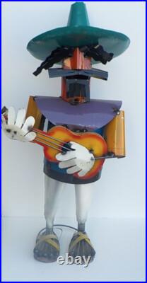 METAL ART MARIACHI SCULPTURE 33 TALL YARD ART MUSICIAN With GUITAR