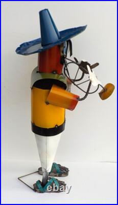 METAL ART MARIACHI SCULPTURE 33 TALL YARD ART MUSICIAN With HORN