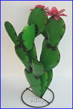 Metal Yard Art Prickly Pear Cactus Sculpture 28 Tall Green 3d