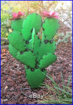 Metal Yard Art Prickly Pear Cactus Sculpture 28 Tall Green 3d