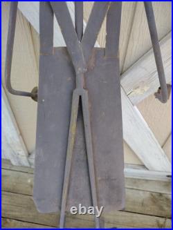 Vintage Flower Pot Holder Decor Metal Art Sculpture Garden Statue Yard Ornament