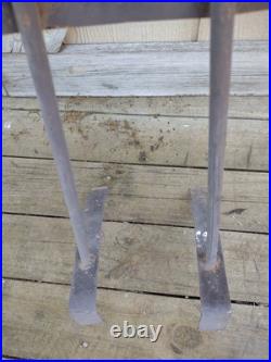 Vintage Flower Pot Holder Decor Metal Art Sculpture Garden Statue Yard Ornament