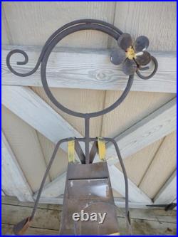 Vintage Flower Pot Holder Decor Metal Art Sculpture Garden Statue Yard Ornament